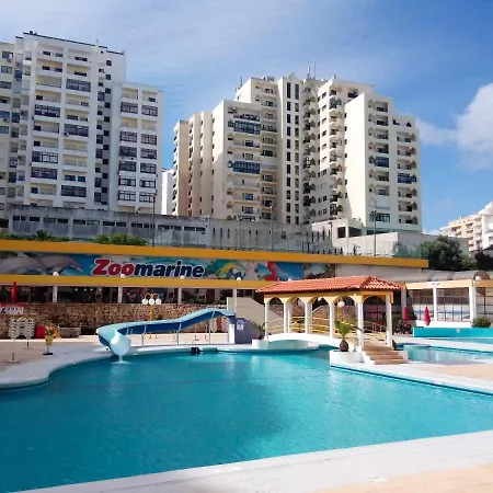 Beachside Retreat: 2br With Pool And Views Portimao